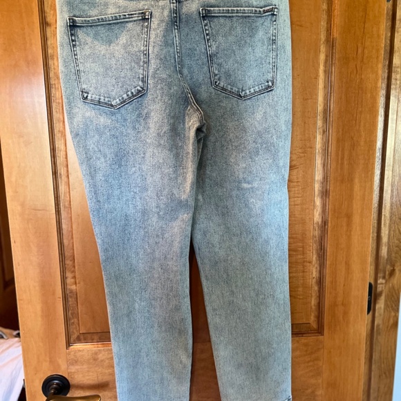 Jeans - Picture 2 of 4